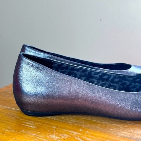 Abeo PRO Cambridge Round Toe Metallic Leather Flats - Picture 6 of 13